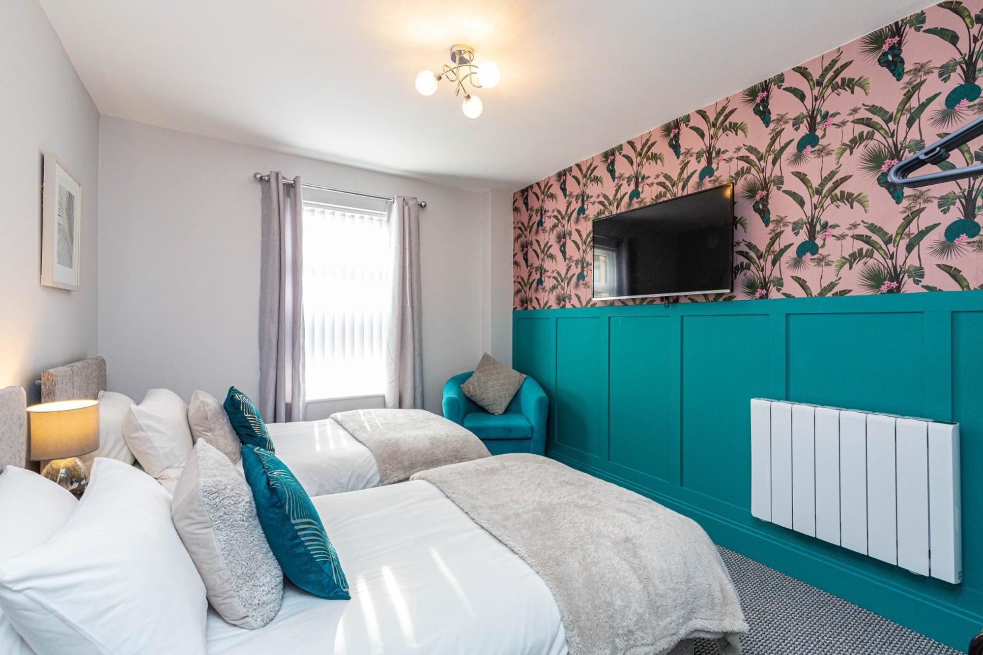 Beachfront Apartment 3 Bedrooms Sleeps 7 - Gateway To The Lake District - Newly Refurbished Моркам Экстерьер фото