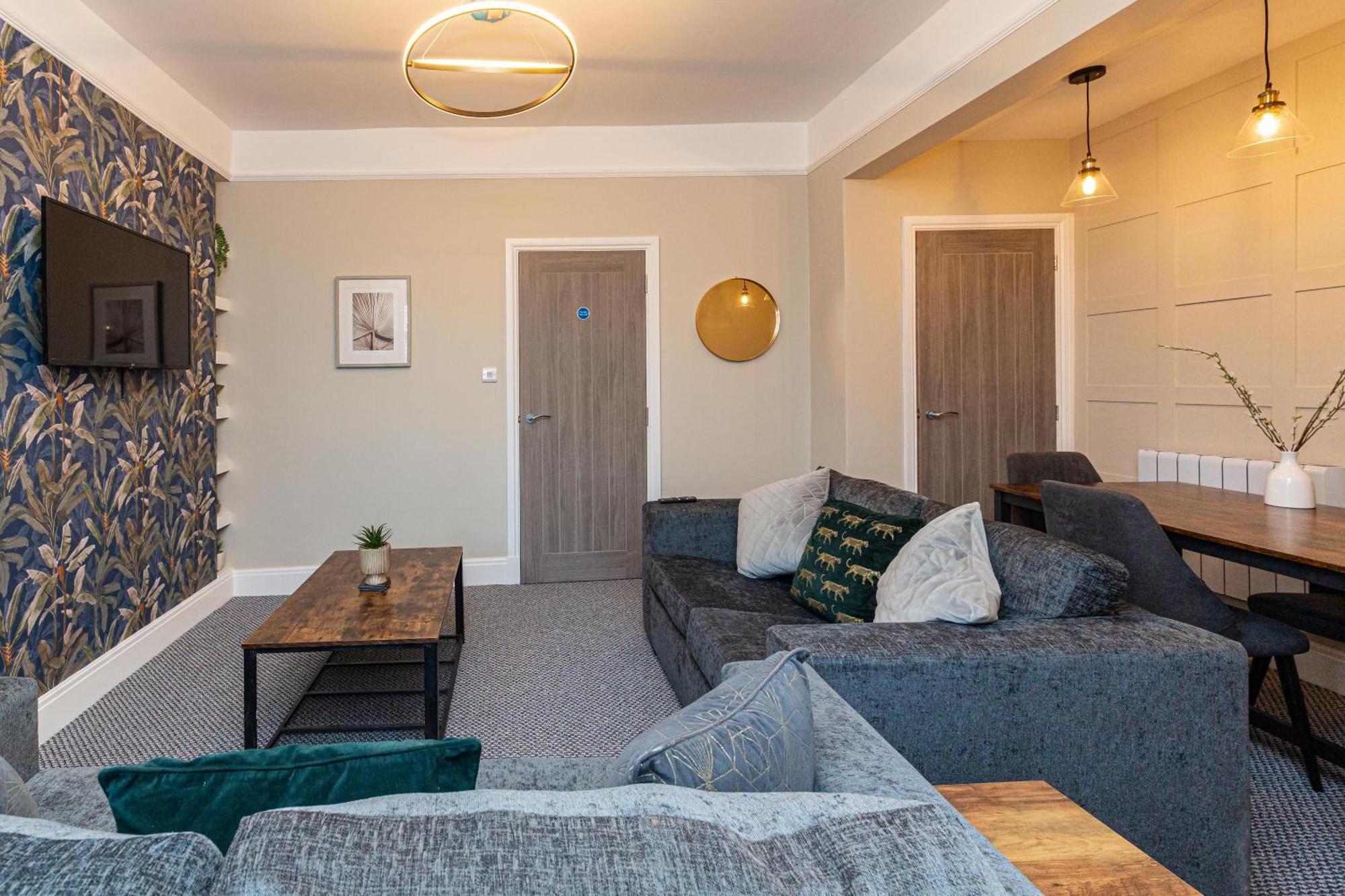 Beachfront Apartment 3 Bedrooms Sleeps 7 - Gateway To The Lake District - Newly Refurbished Моркам Экстерьер фото